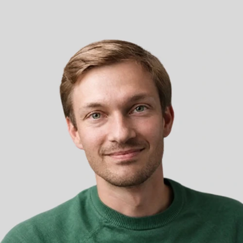 Dr. Alexander Regnat
