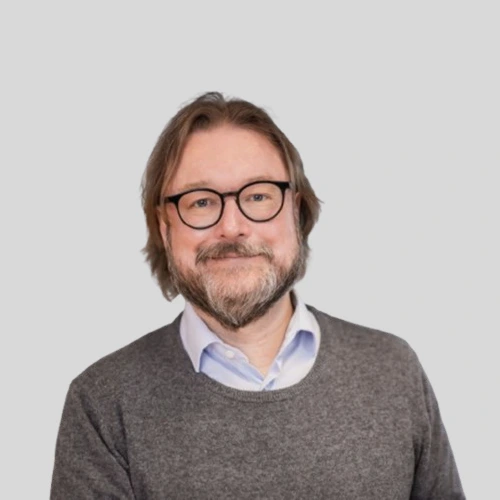 Dr. David Gunnarsson