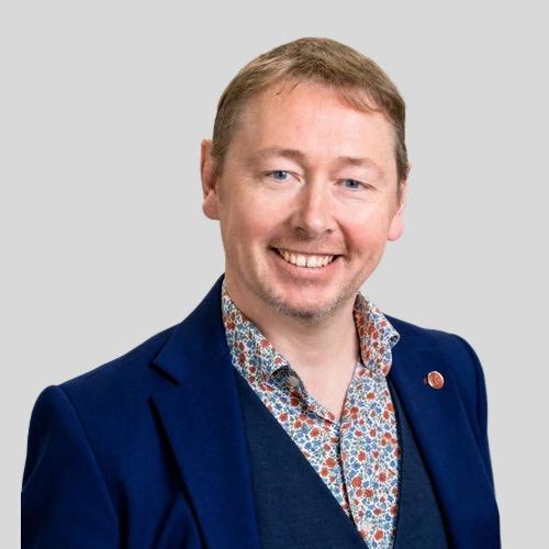 Dr. Simon Thomas